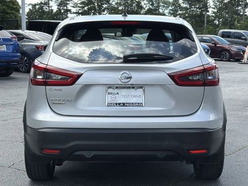 Used 2022 Nissan Rogue Sport S FWD image 2