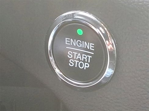 Used 2024 Ford Edge SEL image 21