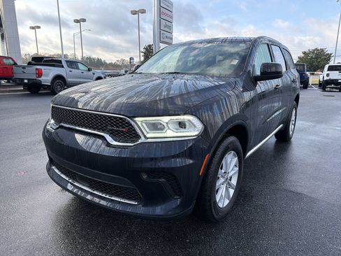 Used 2024 Dodge Durango SXT image 2