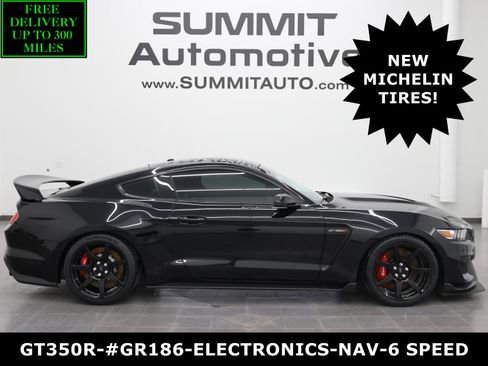 Used 2016 Ford Mustang Shelby GT350R w/ GT350R Equipment Group 920A RWD image 1