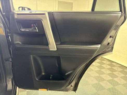 Used 2016 Toyota 4Runner Limited AWD/4WD image 14