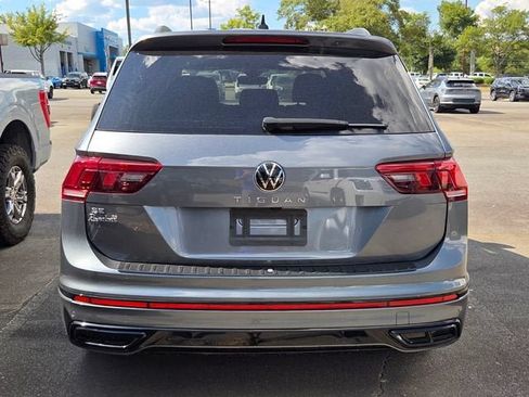 Used 2024 Volkswagen Tiguan SE R-Line w/ MDO Package, Three-Row FWD image 4