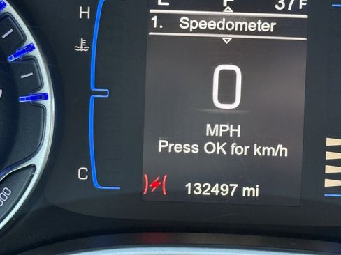 Used 2017 Chrysler Pacifica Touring-L image 9