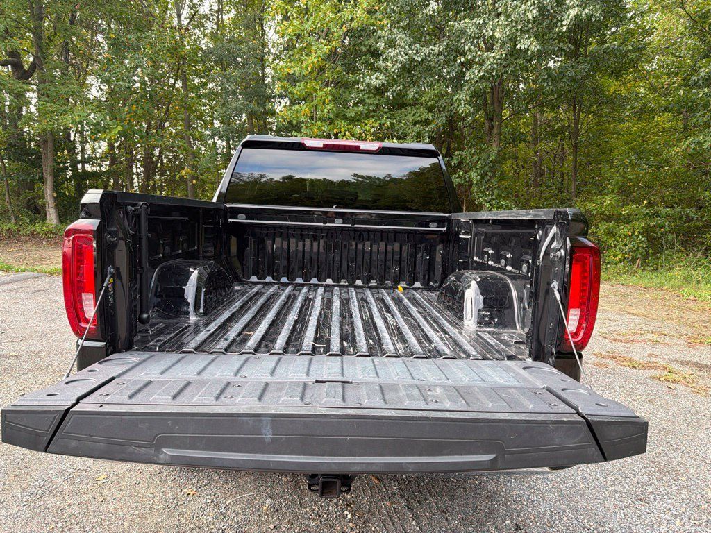 Used 2025 GMC Sierra 1500 SLT AWD/4WD image 20