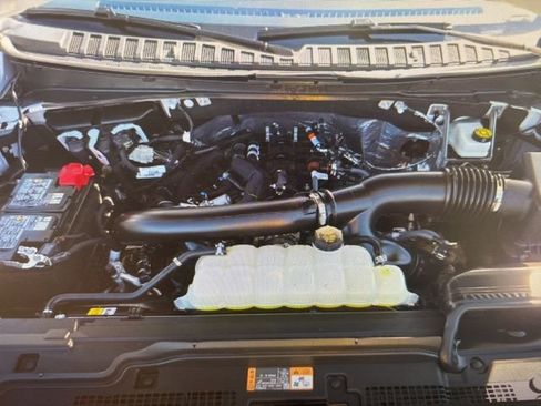 Used 2025 Ford Expedition Active image 6