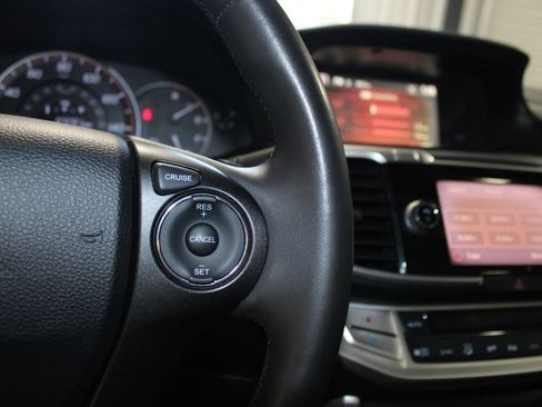 Used 2013 Honda Accord EX-L image 19