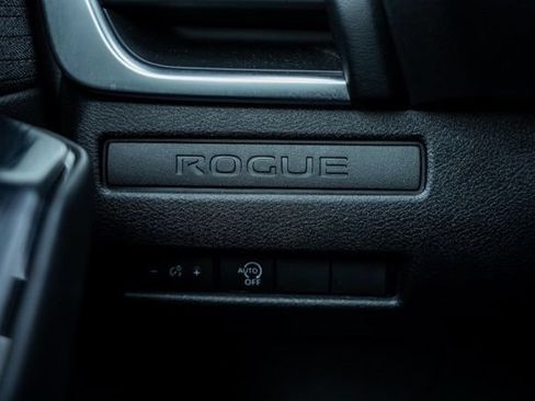 Used 2023 Nissan Rogue S FWD image 17