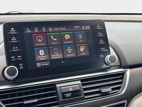 Used 2018 Honda Accord Touring image 20