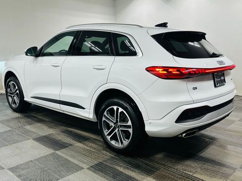Certified 2025 Audi Q5 Premium w/ Convenience Package image 4