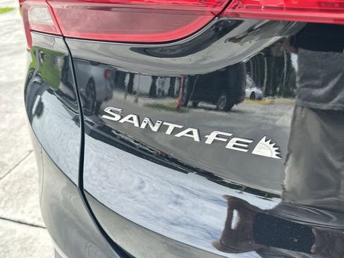 Used 2022 Hyundai Santa Fe Limited w/ Winter Weather Package FWD image 9
