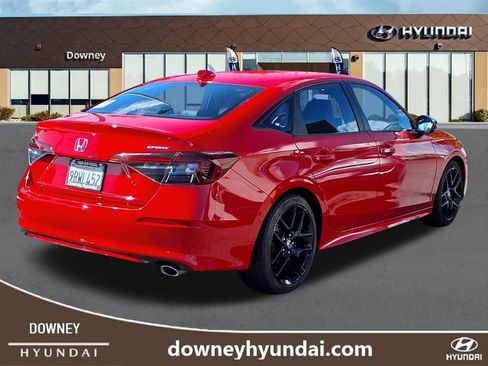 Used 2025 Honda Civic Sport image 4
