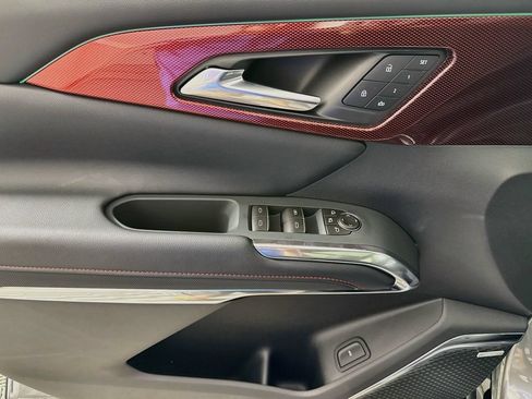 New 2026 Chevrolet Traverse RS w/ LPO, Floor Liner Package AWD/4WD image 18