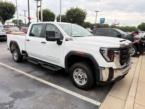 Used 2026 GMC Sierra 2500 Pro AWD/4WD image 1