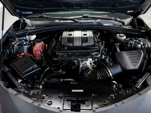 Used 2018 Chevrolet Camaro ZL1 image 15