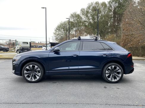 Used 2025 Audi Q8 Premium Plus image 6