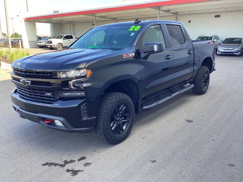 Used 2020 Chevrolet Silverado 1500 LT Trail Boss AWD/4WD image 2