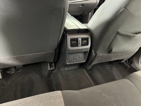 Used 2023 Nissan Rogue SV FWD image 41
