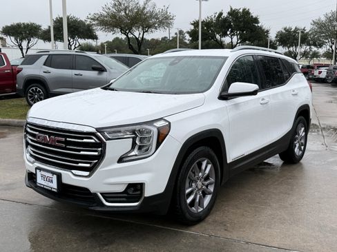 Used 2024 GMC Terrain SLT image 9