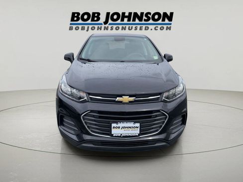 Used 2020 Chevrolet Trax LS w/ Tint and Cruise Package AWD/4WD image 8