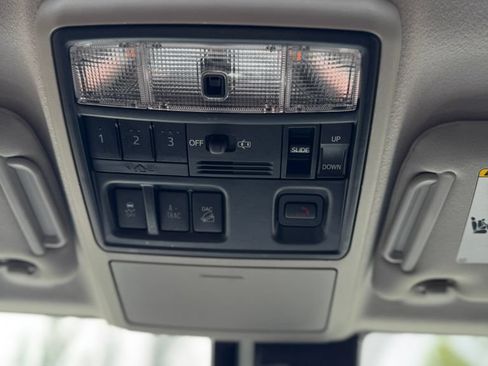 Used 2020 Toyota 4Runner Limited AWD/4WD image 19