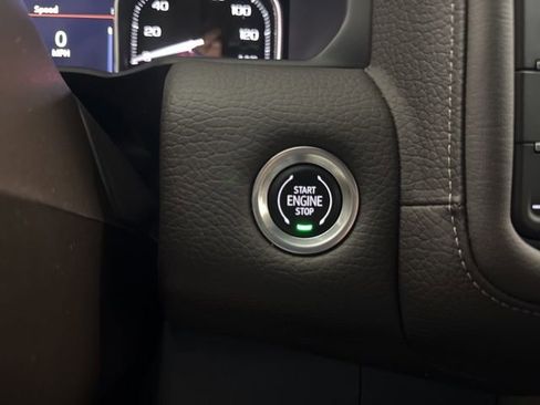 Used 2021 GMC Yukon Denali AWD/4WD image 17