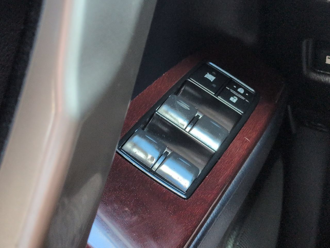 Used 2018 Lexus GX 460 Premium w/ Premium Package AWD/4WD image 24