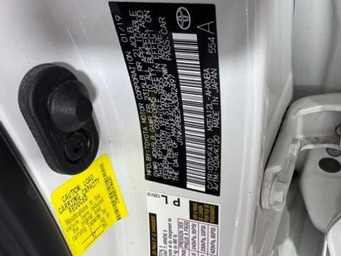 Used 2019 Toyota Corolla SE w/ SE Option Package FWD image 29