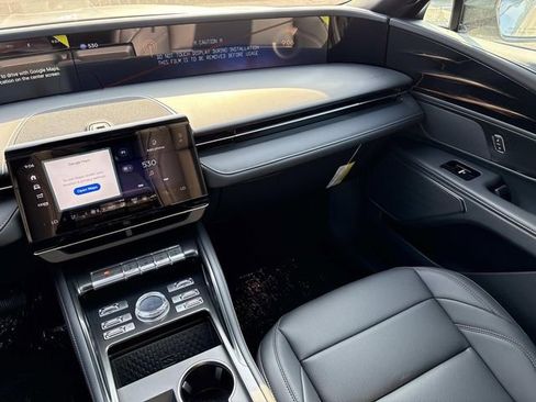New 2025 Lincoln Nautilus Premier w/ Jet Appearance Package AWD/4WD image 15