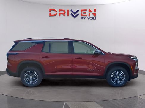 New 2026 Chevrolet Traverse LT w/ LPO, Floor Liner Package image 6