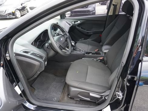 Used 2018 Ford Focus SE w/ Interior Protection Package FWD image 17
