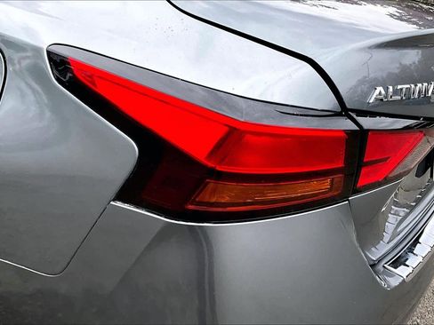 Used 2020 Nissan Altima 2.5 SR w/ Premium Package image 28