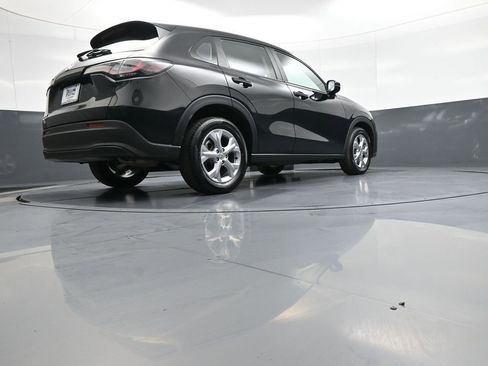 Used 2023 Honda HR-V LX image 28