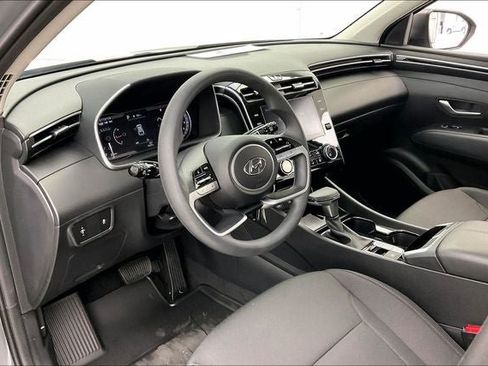 Certified 2024 Hyundai Tucson SE FWD image 16
