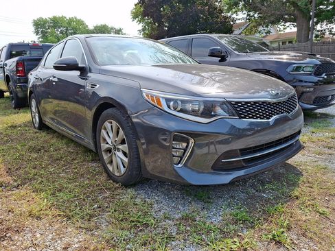 Used 2018 Kia Optima S w/ Panoramic Sunroof Package FWD image 3