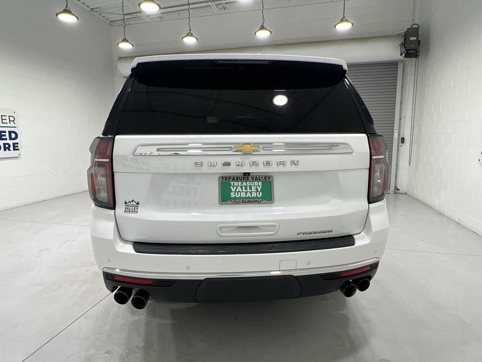 Used 2024 Chevrolet Suburban Premier AWD/4WD image 7