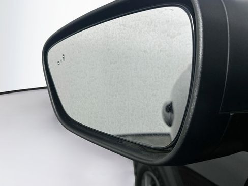 Used 2025 Ford Escape ST-Line FWD image 16
