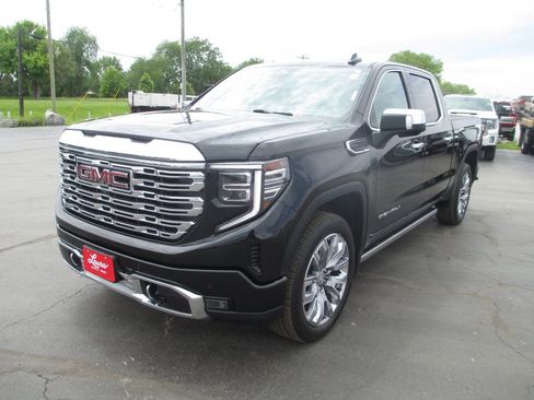 Used 2022 GMC Sierra 1500 Denali w/ Denali Reserve Package AWD/4WD image 13