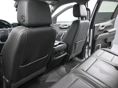 Used 2022 Chevrolet Silverado 1500 RST w/ Redline Edition AWD/4WD image 18