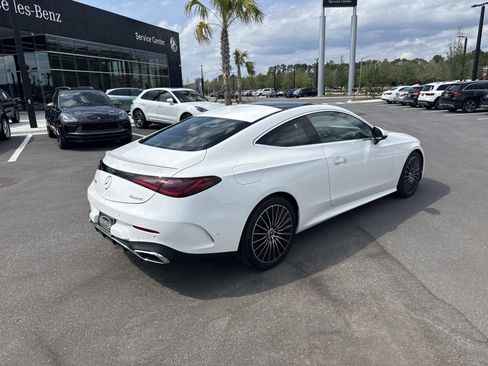 Used 2025 Mercedes-Benz CLE 300 4MATIC Coupe image 3
