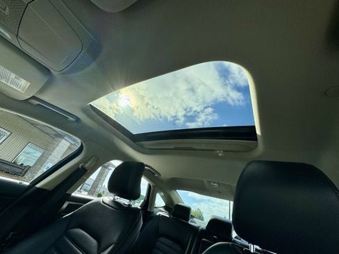 Used 2017 Ford Fusion Energi SE image 10