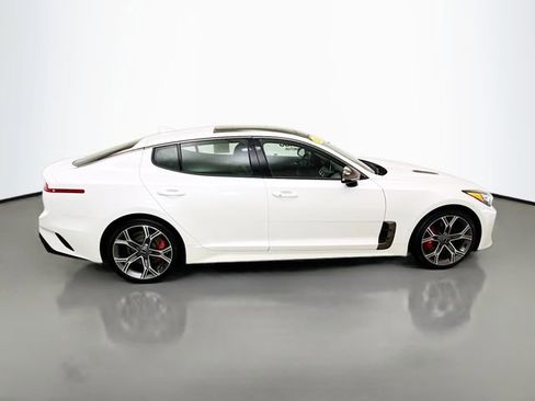 Used 2020 Kia Stinger GT2 image 8