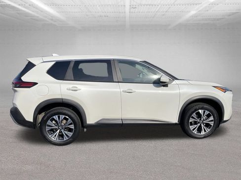 Used 2023 Nissan Rogue SV AWD/4WD image 9