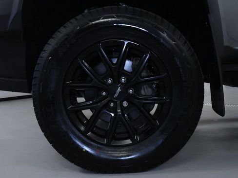 Used 2019 Chevrolet Colorado ZR2 image 33