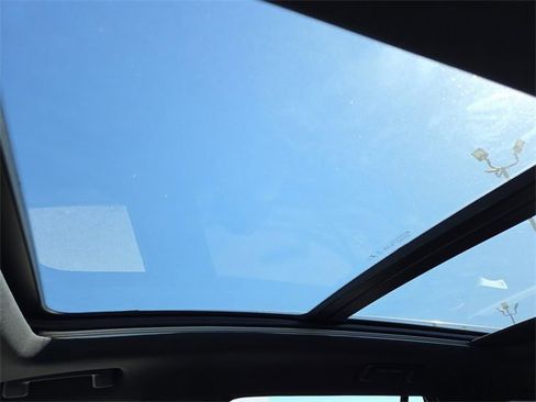 New 2026 Chevrolet Equinox LT w/ Convenience Package II image 24