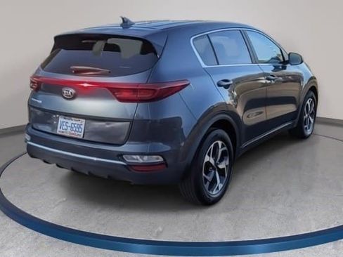 Used 2022 Kia Sportage LX image 5