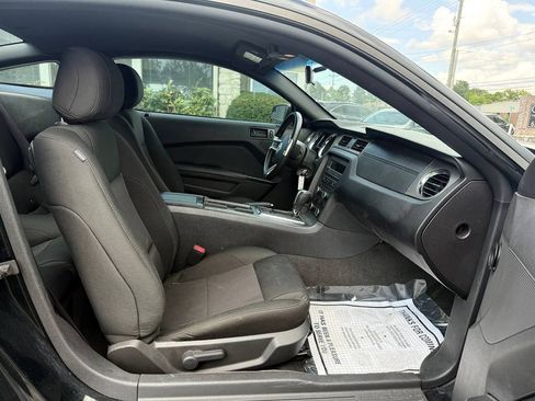 Used 2014 Ford Mustang Coupe RWD image 16