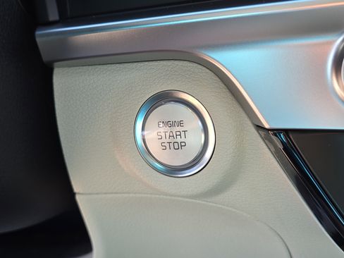 New 2025 Kia Telluride S image 32