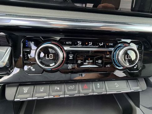 New 2026 GMC Sierra 2500 Denali Ultimate image 16