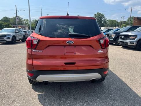 Certified 2019 Ford Escape SE FWD image 5
