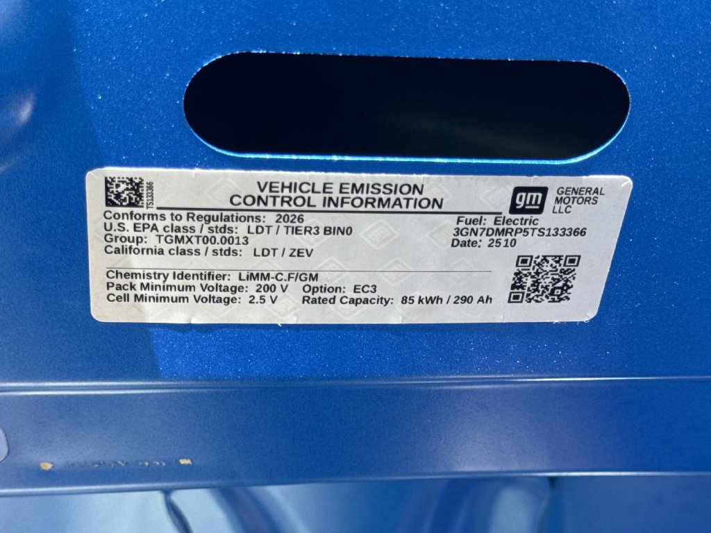 Used 2026 Chevrolet Equinox EV LT FWD image 28